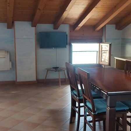 Apartamento Mansarda Ariel Limone sul Garda Exterior foto