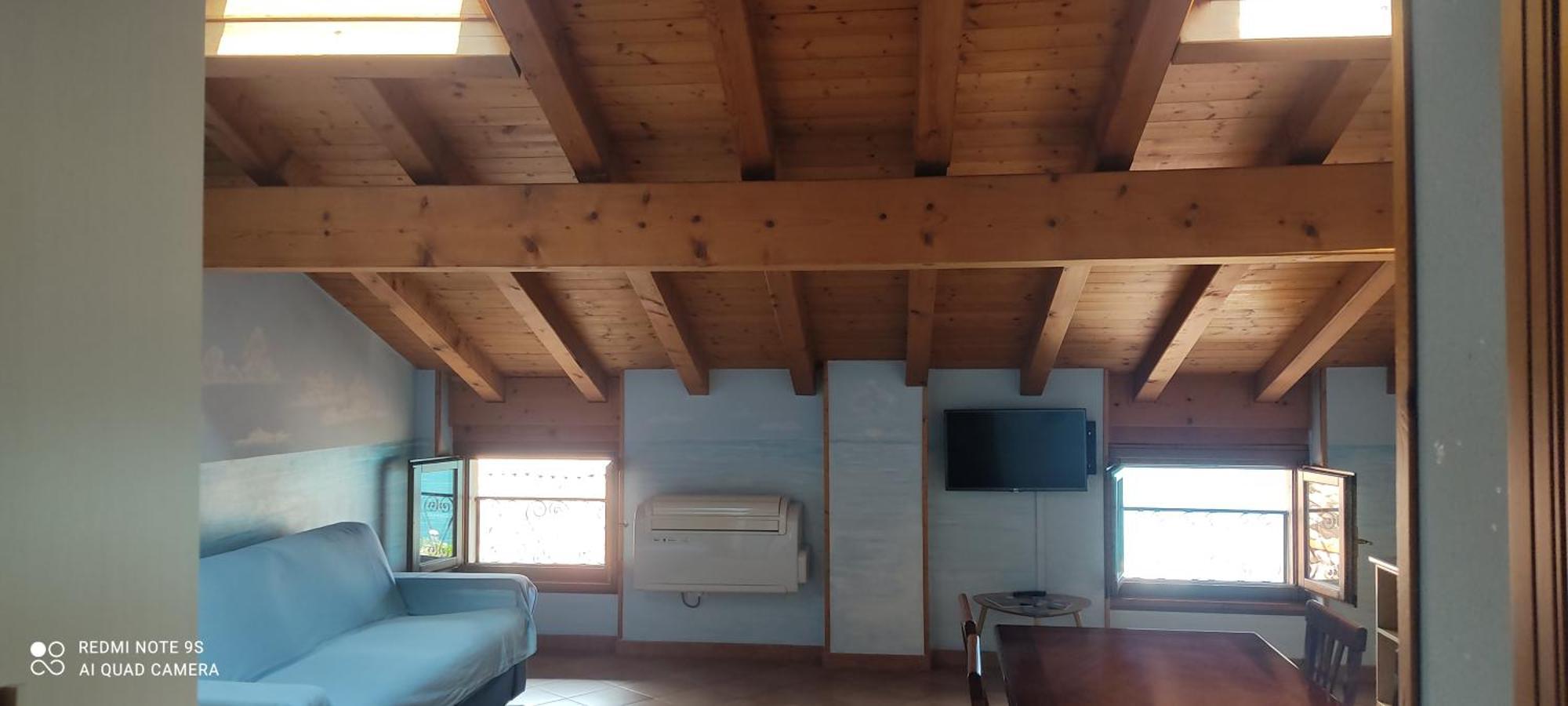 Apartamento Mansarda Ariel Limone sul Garda Exterior foto